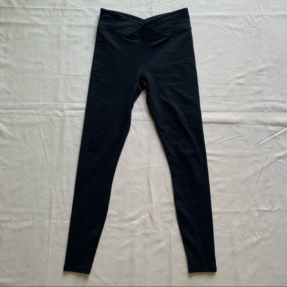 Fabletics V Waistband Legging